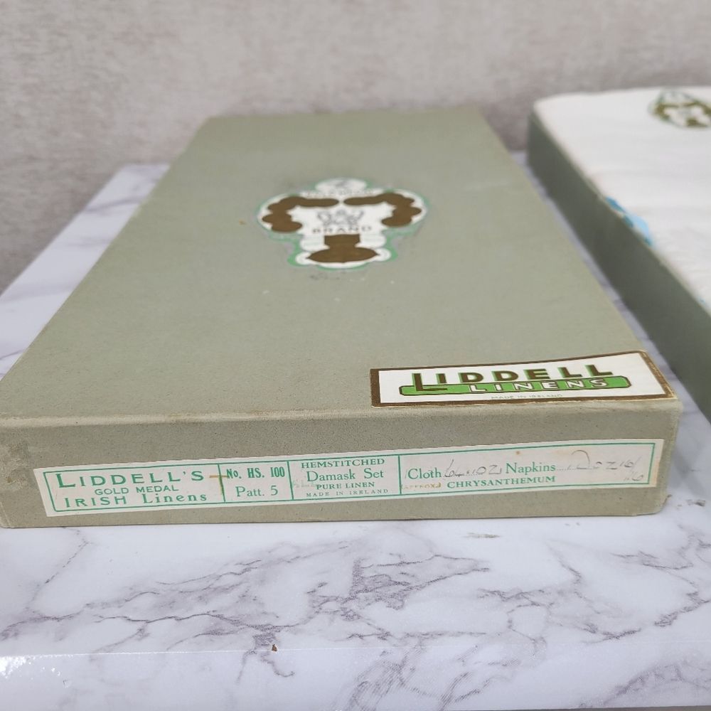Liddell Damask Irish Linens White Linen 12 Napkins and Tablecloth 64×102 - Picture 4 of 16